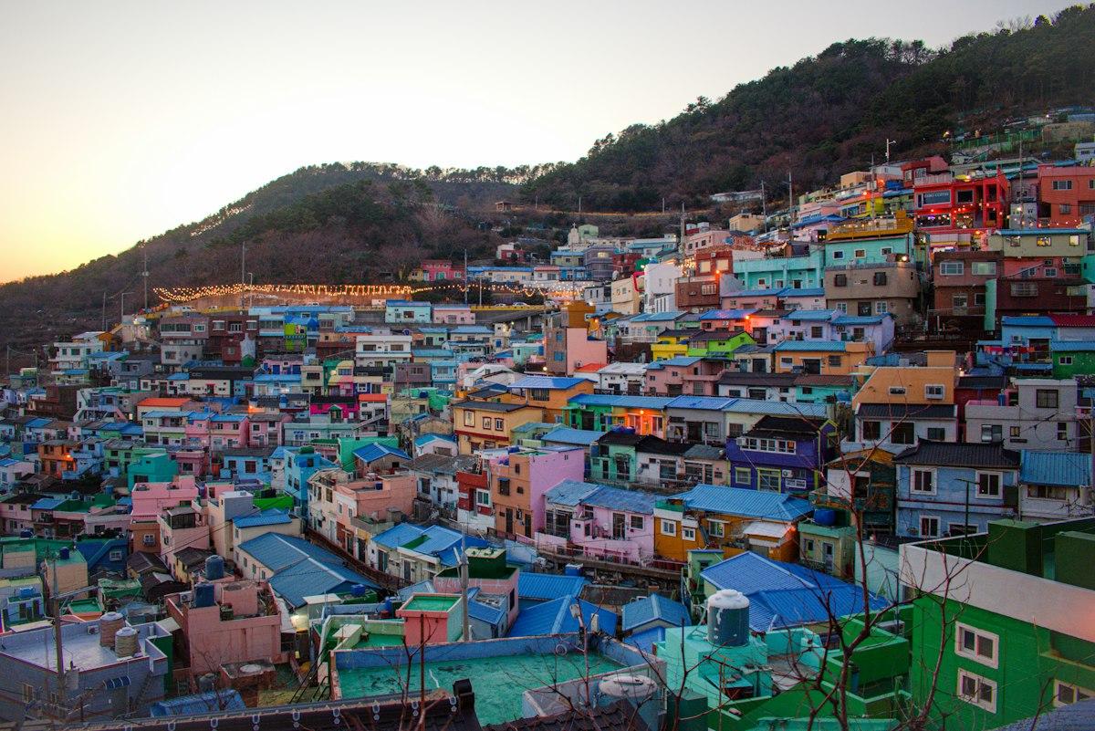 Деревня Камчхон (Gamcheon Culture Village)