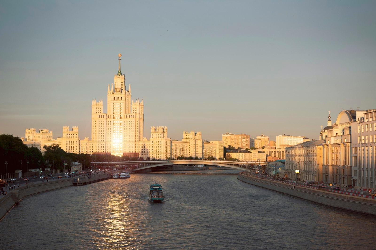 Как сдавать квартиру в Москве, живя за рубежом в 2026