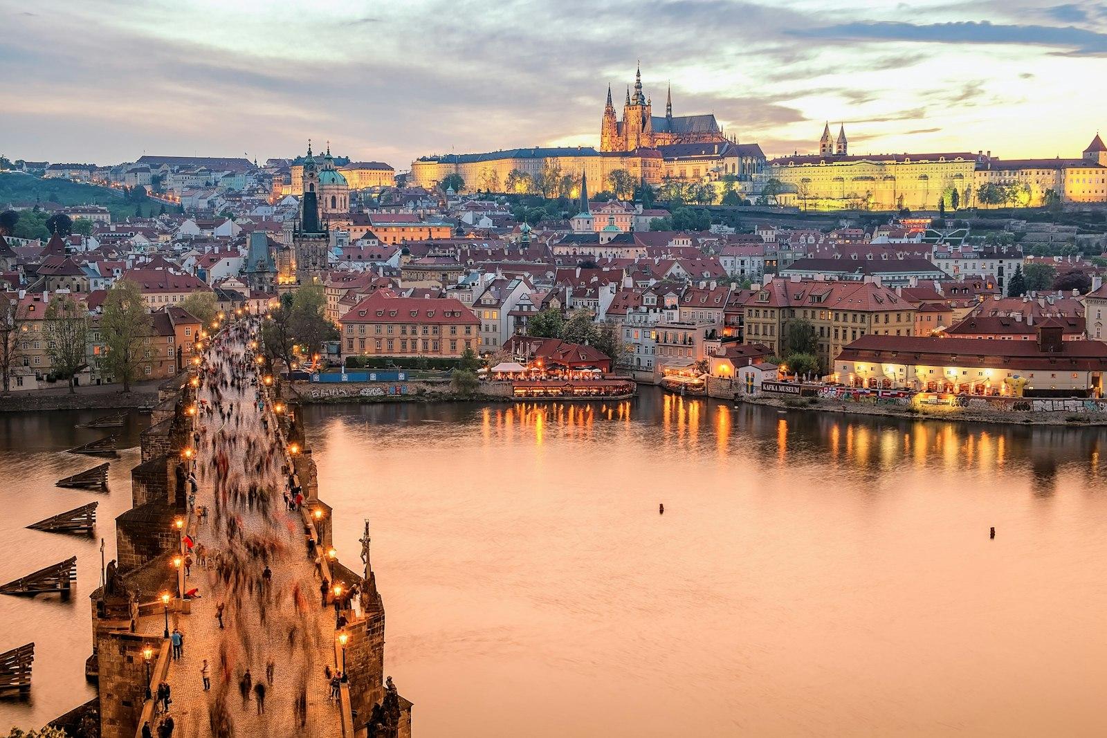 Переезд в Прагу 2026: виза Digital Nomad, жилье 18–28 тыс. Кч, IT-рынок