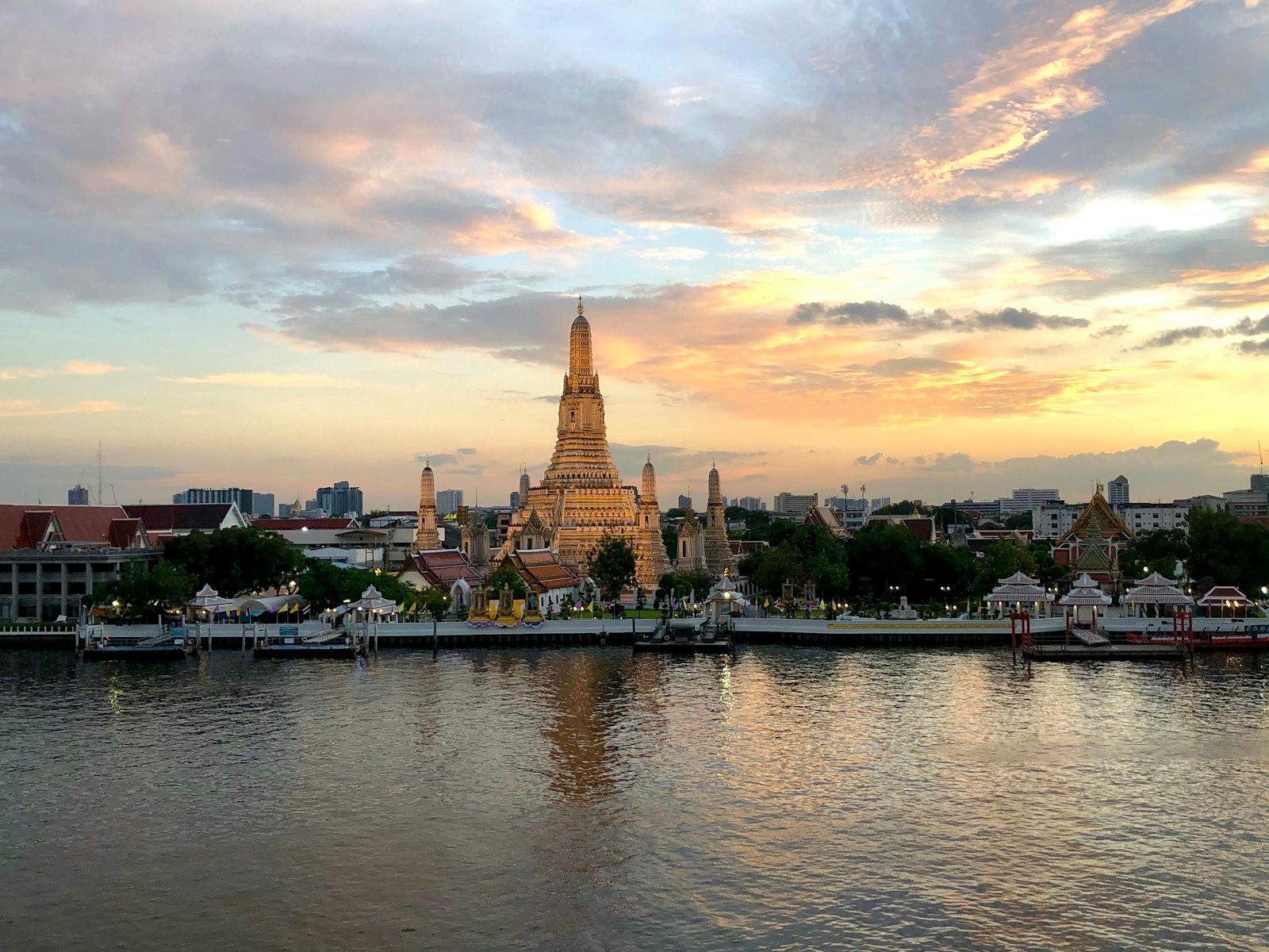 Asiatique The Riverfront