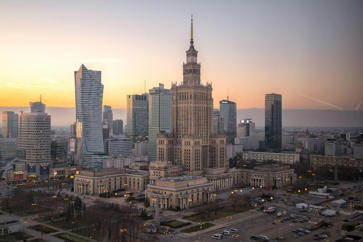Польша и Варшава для IT в 2026 году: EU, Samsung R&D и €1 400/мес